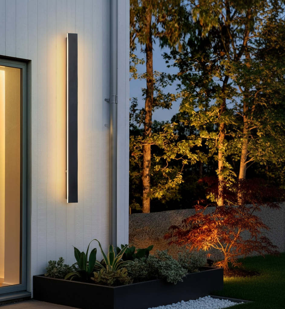 Black Linear Dimmable Outdoor Wall Light — IP65 Adjustable Colour Temperature